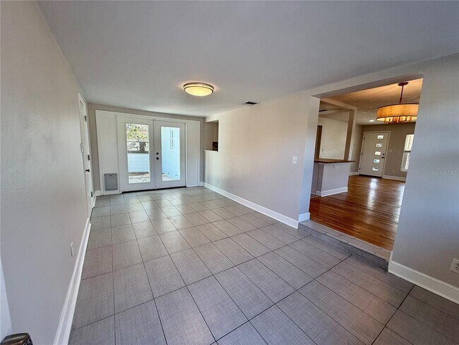 Building Photo - 2801 Nancy St