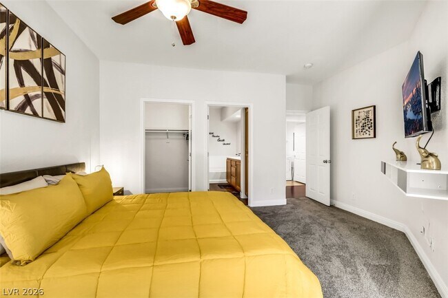 Building Photo - 8777 W Maule Ave