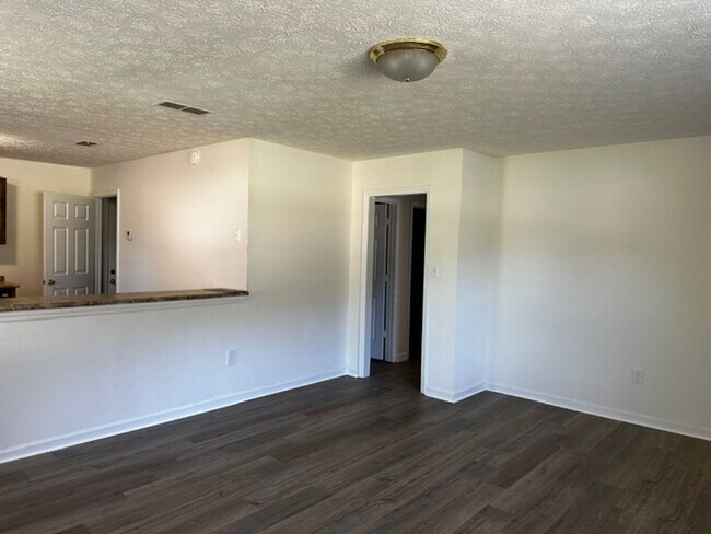 Building Photo - 127/129 Lake Pl