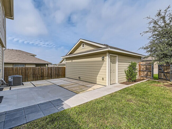 Building Photo - House for Lease in North Austin!