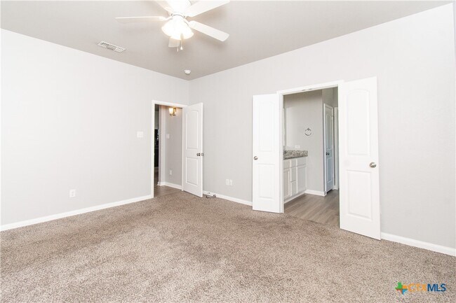 Building Photo - 3209 Shawlands Rd