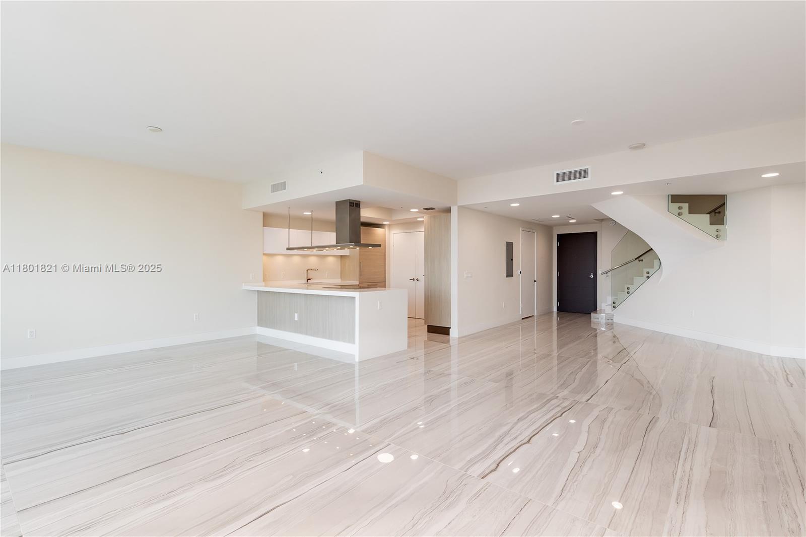 Building Photo - 17111 Biscayne Blvd