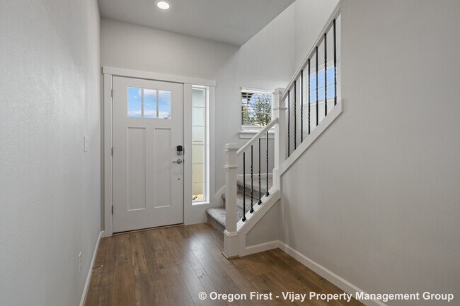 Building Photo - 3662 SE 67th Ave