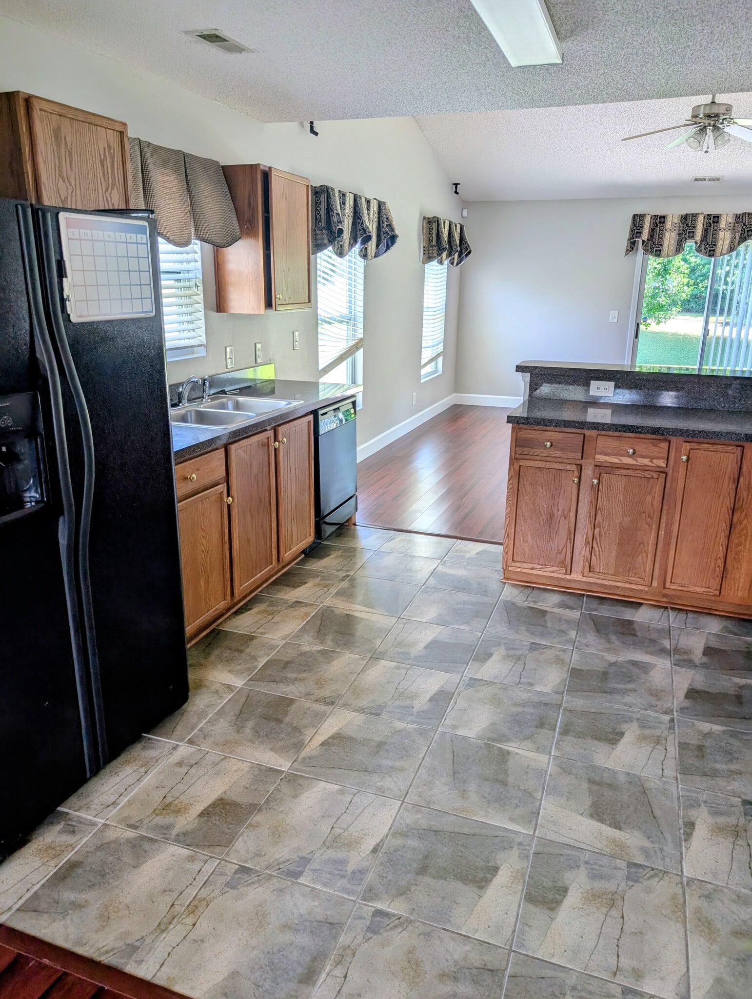 Building Photo - 456 Bellegrove Dr