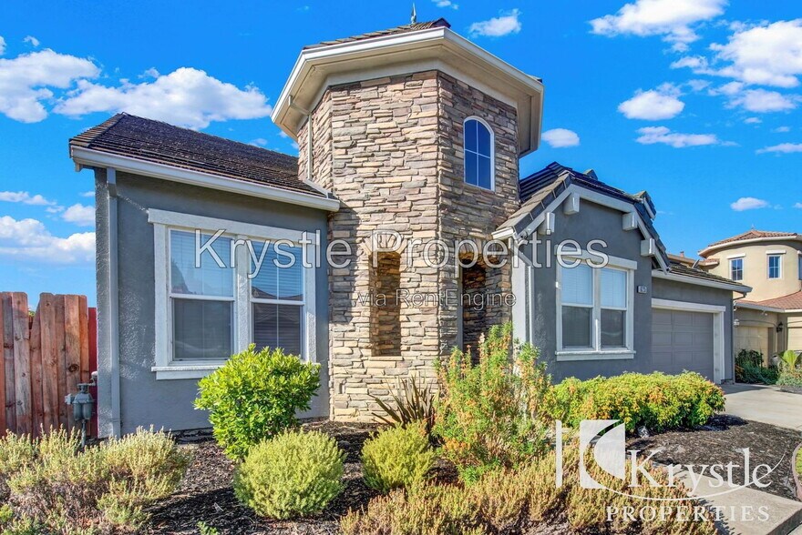 Building Photo - 625 Purple Martin Dr