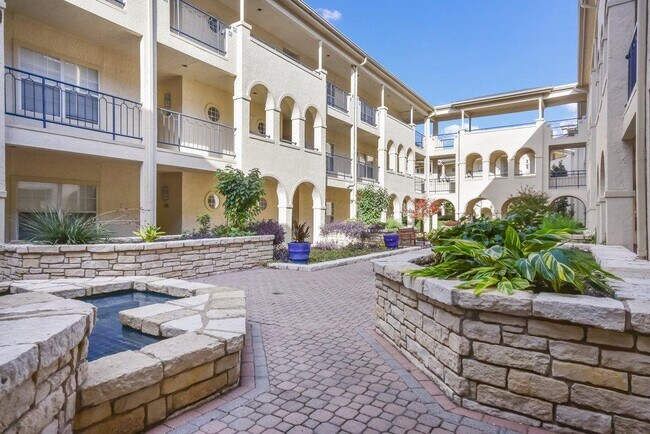 Building Photo - 3404 American Dr