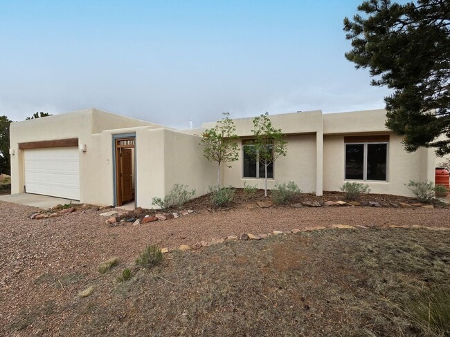 Building Photo - 4 Inez Ct