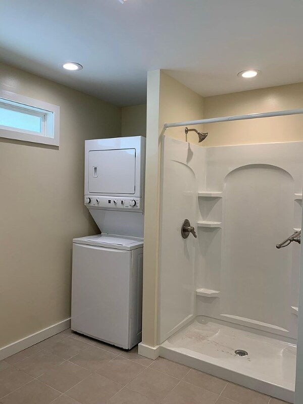 Building Photo - 332 Uluniu St