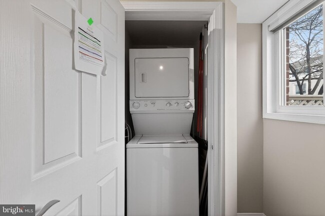 Building Photo - 1455 VA-401