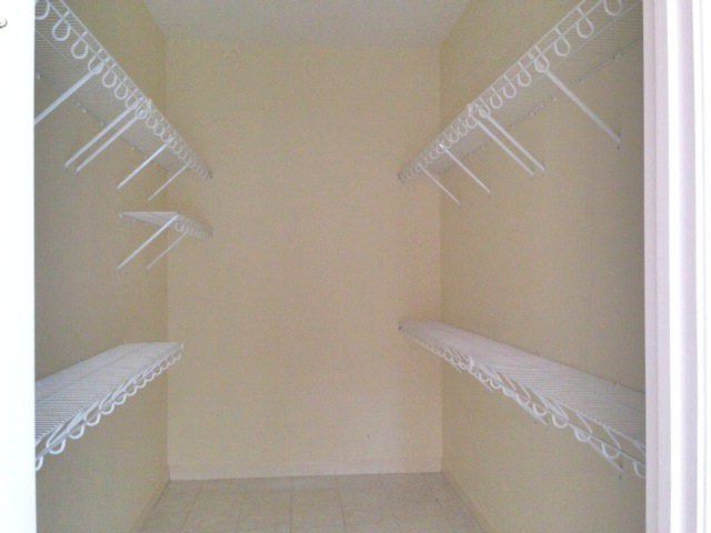 Building Photo - 103 Glencoe Way