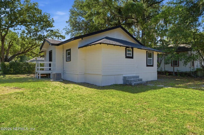 Building Photo - 6945 Nelms St