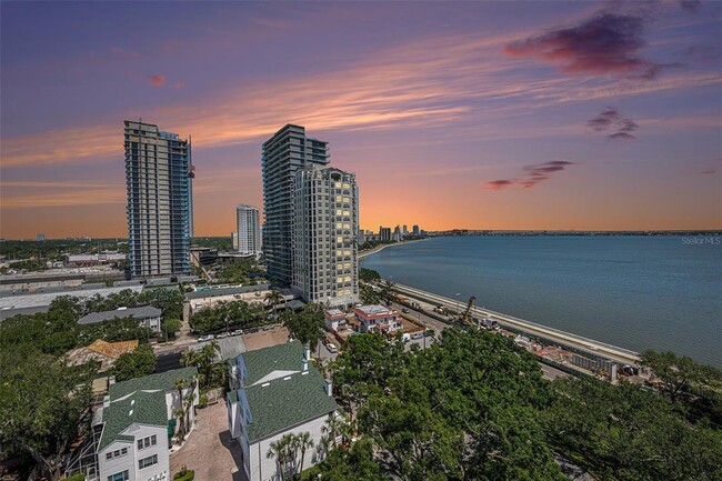 Building Photo - 3301 Bayshore Blvd