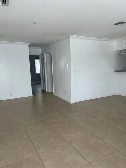 Building Photo - 11430 SW 47th St