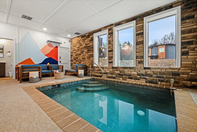 Building Photo - 532 Warbonnet Wy