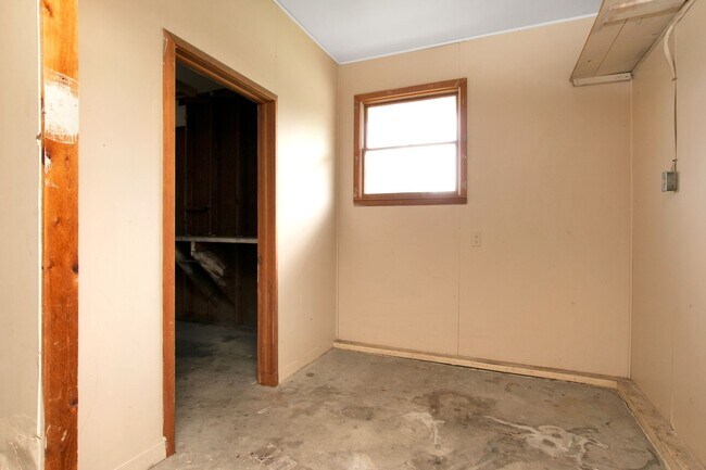 Building Photo - 1111 Wharton Manor Rd