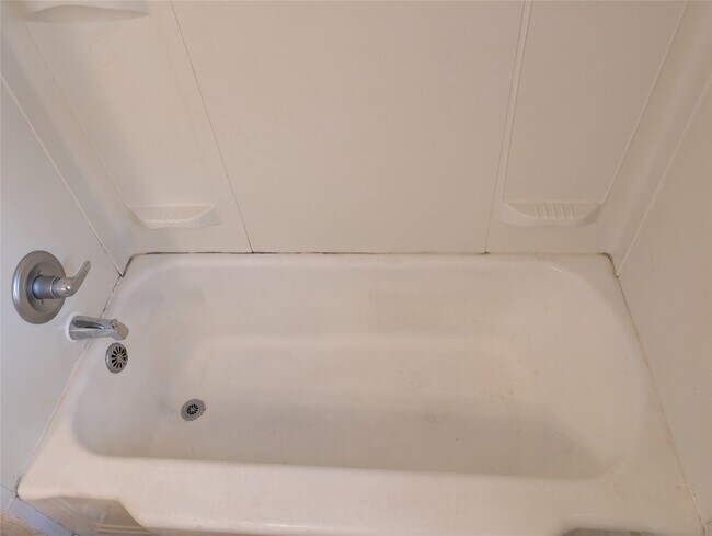 Building Photo - 327 Lower Stella Ireland Rd