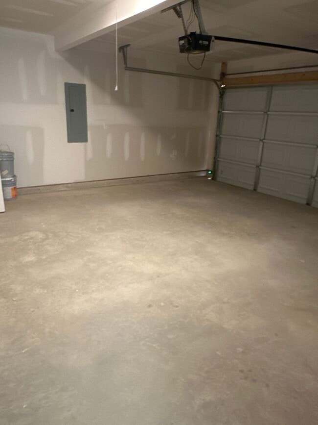 Building Photo - Available for Pre-leasing!!-Three Bedroom | Two Bath Home in Broken Arrow