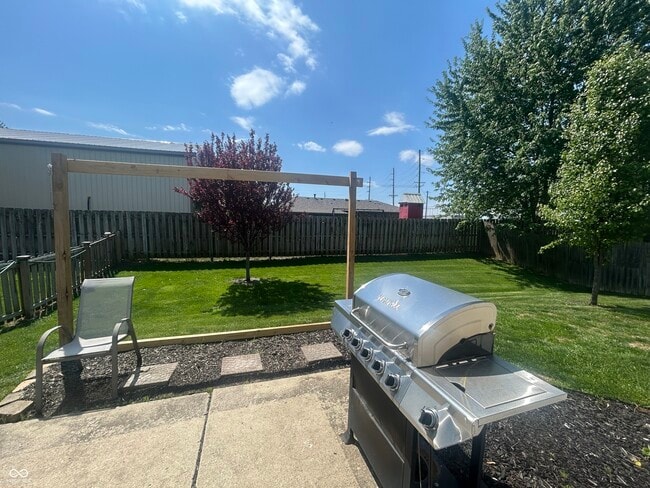 Building Photo - 720 Bluff Creek Dr