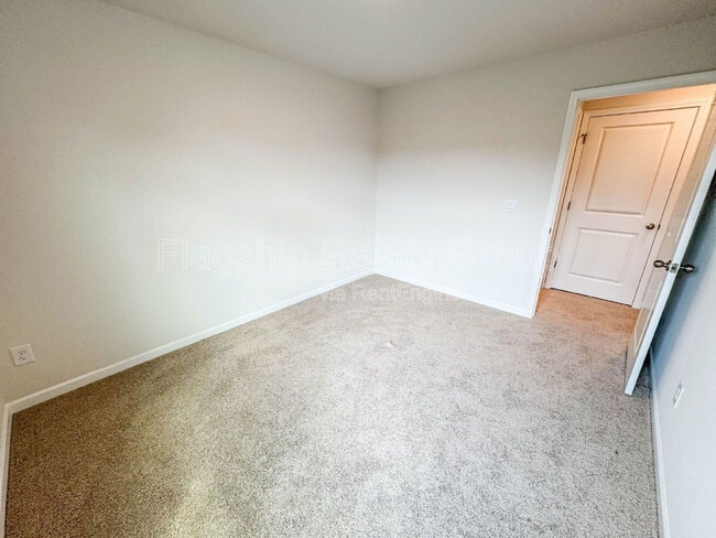 Building Photo - 2136 Montalvan Dr