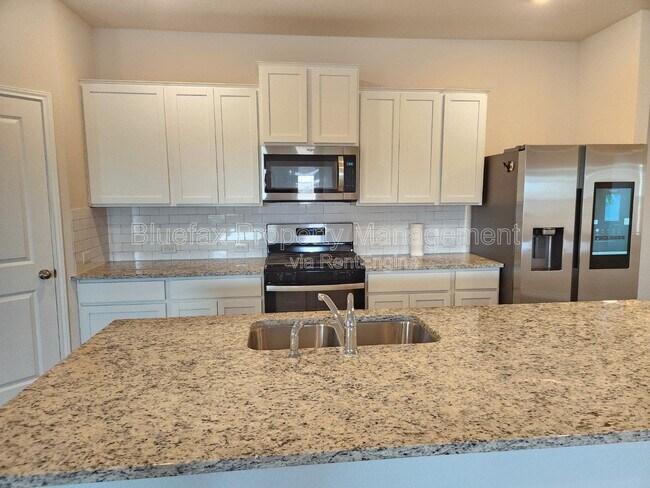 Building Photo - 13129 Whisper Bnd