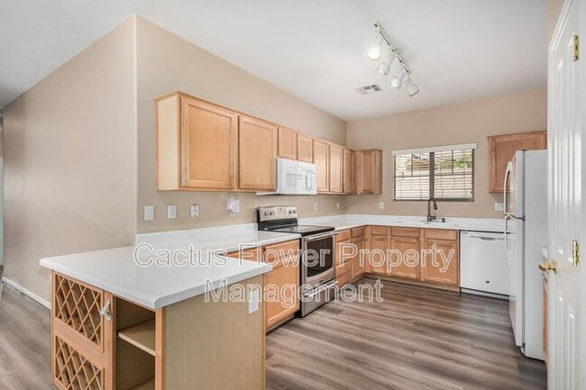 Building Photo - 6350 S Legend Ct