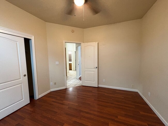 Building Photo - 3 Bedroom Home