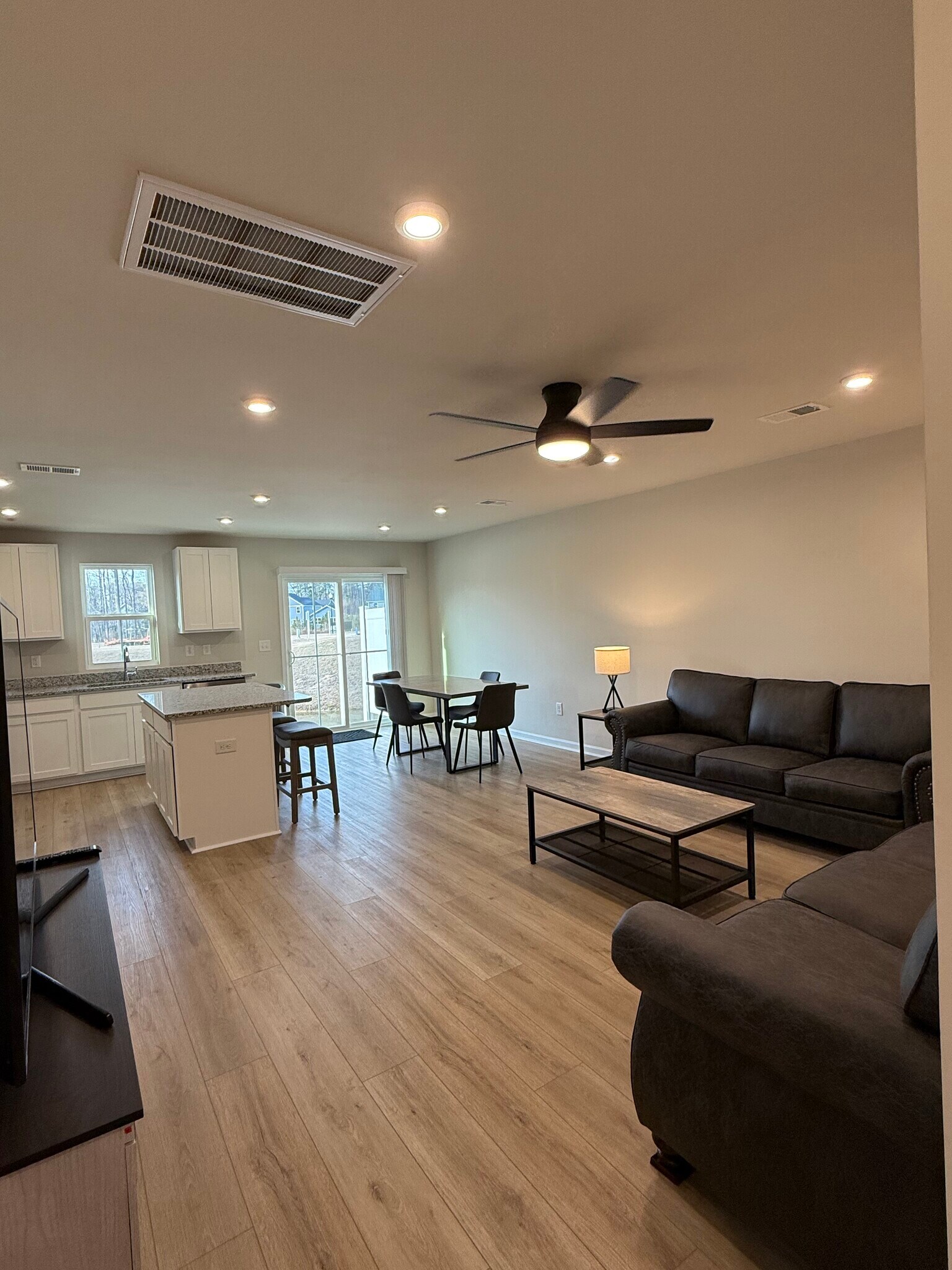 Building Photo - 338 Myrtle Meadows Dr