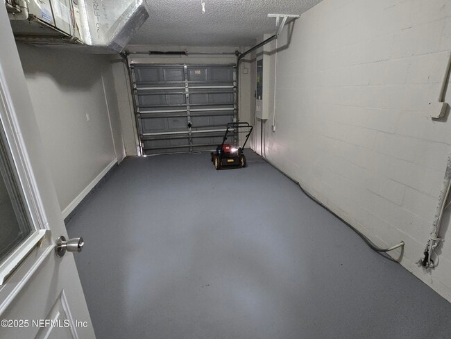 Building Photo - 744 Palm Hammock Cir