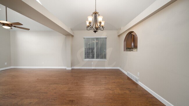 Building Photo - Four bedroom in Gatehouse Village with Fenced Yard and Views!