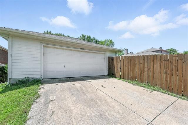 Building Photo - 1006 Redwood Trail