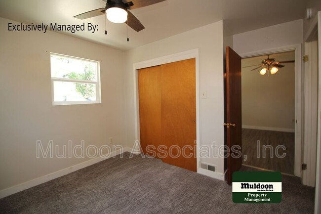 Building Photo - 307 Tyler St