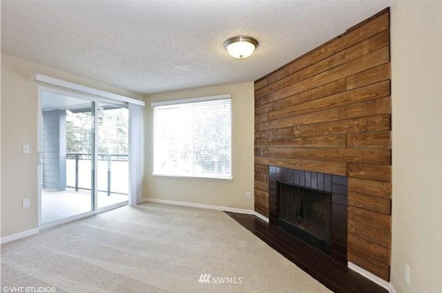 Building Photo - 2503 NE 4th St