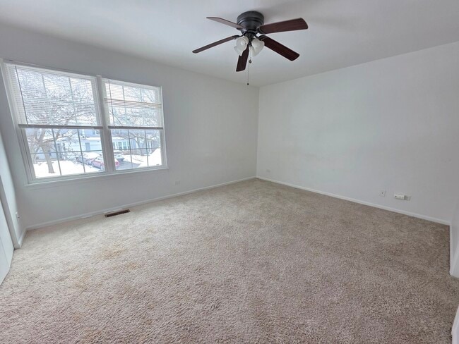 Building Photo - 170 Half Moon Cir