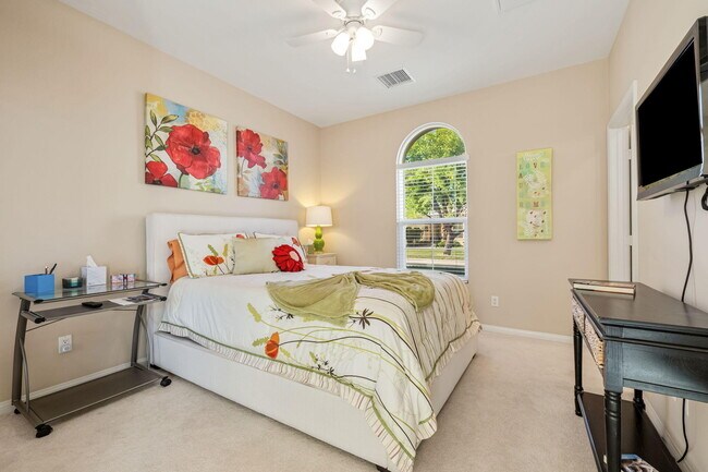 Building Photo - 61275 Fire Barrel Dr