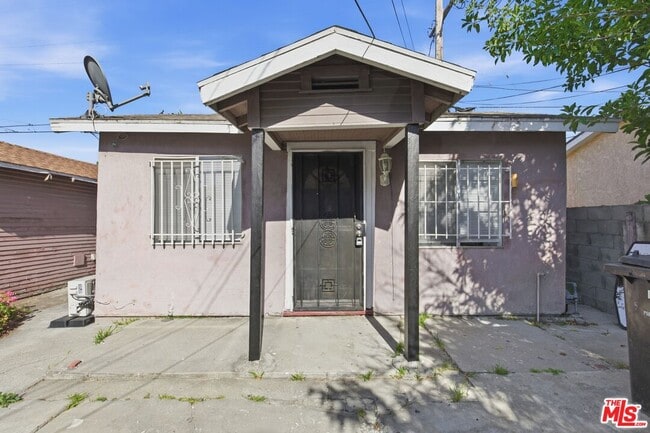 Building Photo - 2542 Thurman Ave.