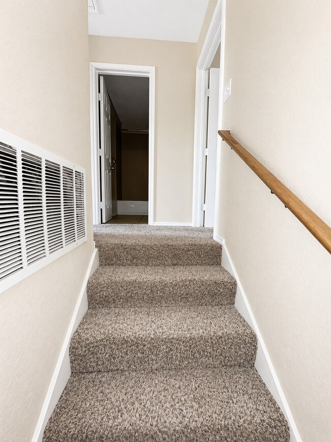 Building Photo - 3 BED / 2.5 Bath AVAILABLE NOW, APPLY TODAY ON OUR WEBSITE!!