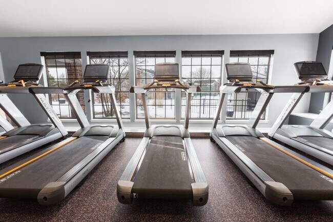 Building Photo - 15 Stirling Ln