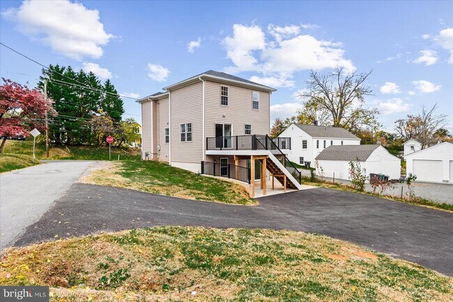 Building Photo - 914 Old Rixeyville Rd