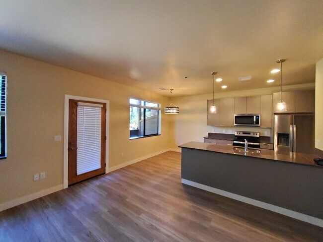 Building Photo - Bison Cove Unit A2