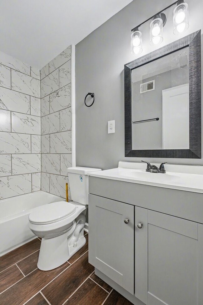 Building Photo - Charming Renovated Home Near U of M – Featuring Expansive Workshop & Garage