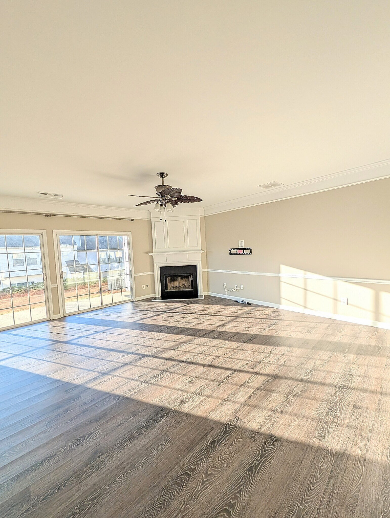 Building Photo - 1041 Annazanes Ct