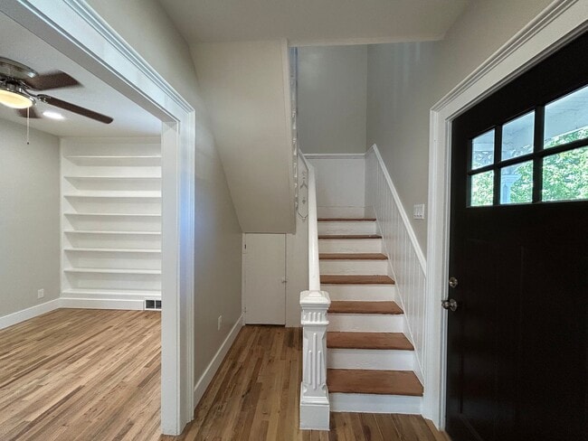 Building Photo - Vintage Aesthetic Meets Modern Glow-Up! Your Next Home Is Here!