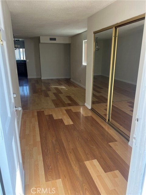 Building Photo - 822 E Lomita Ave