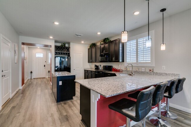 Building Photo - 3496 Calentina Ave