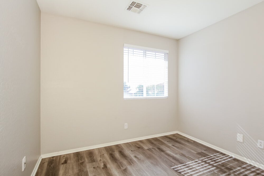 Building Photo - 21940 W Casey Ln