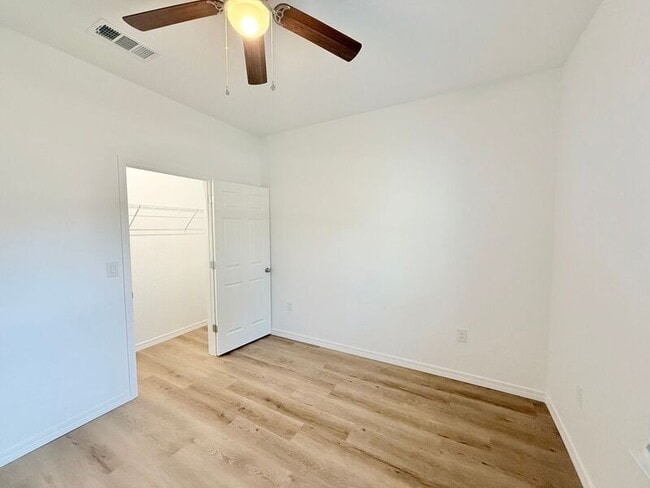 Building Photo - 3384 Hudson Bend