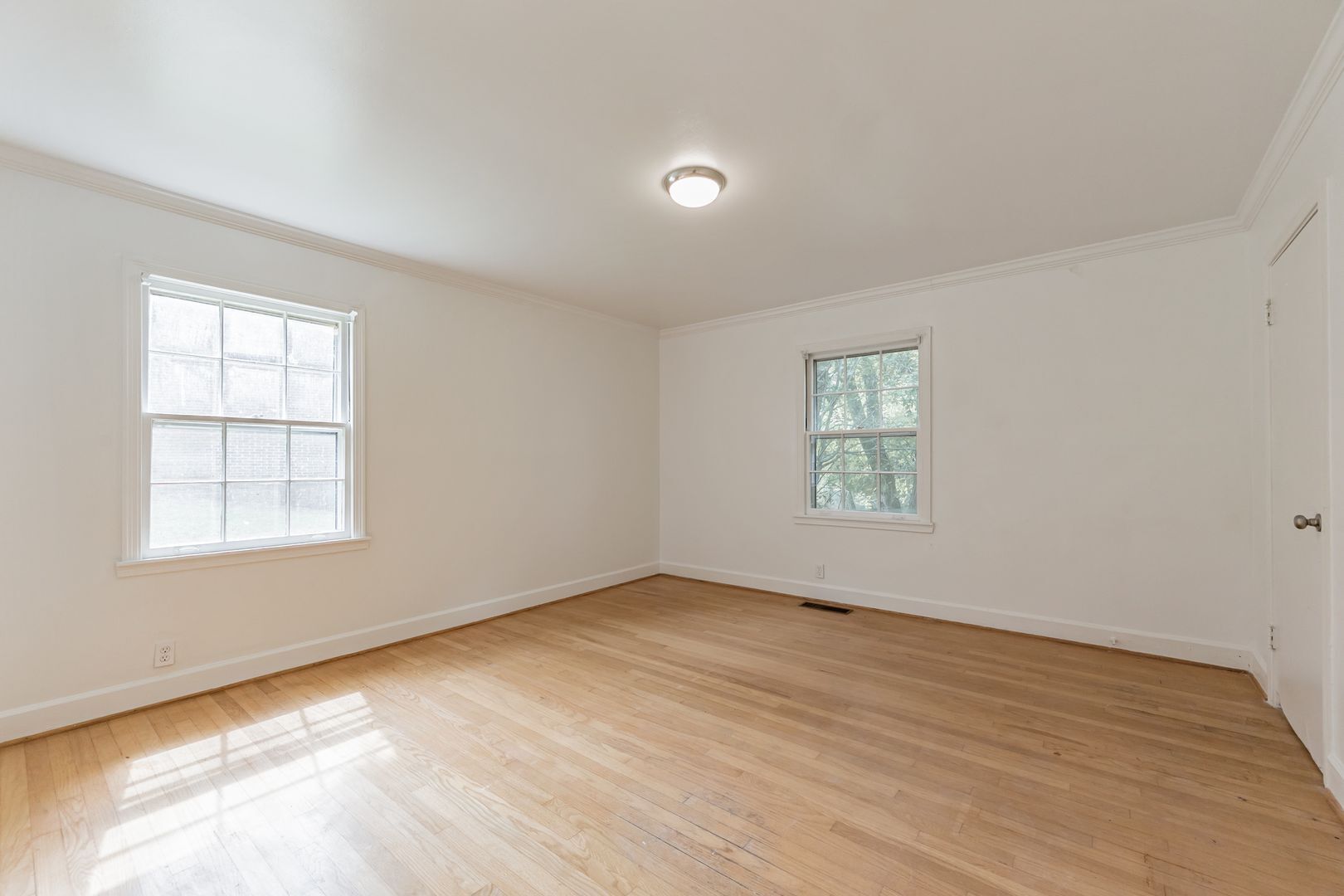 Building Photo - 2264 Red Mountain Terrace S