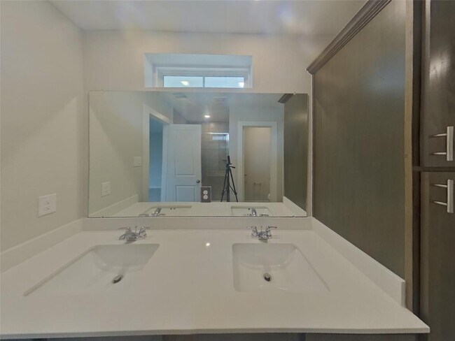 Building Photo - 22818 Terrazzo Dr