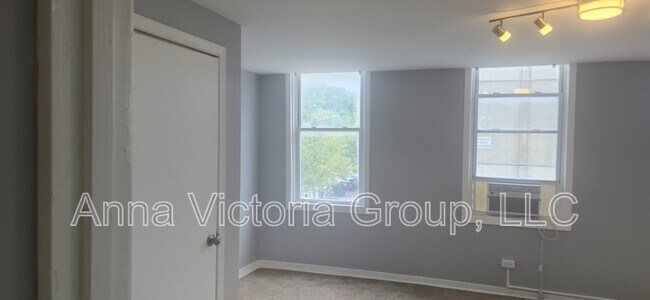 Building Photo - 203 N Carey St