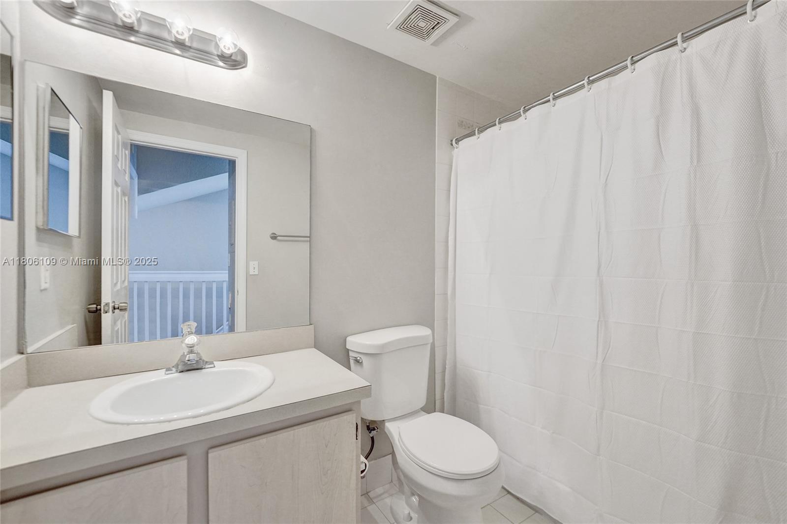 Building Photo - 781 SW 148th Ave